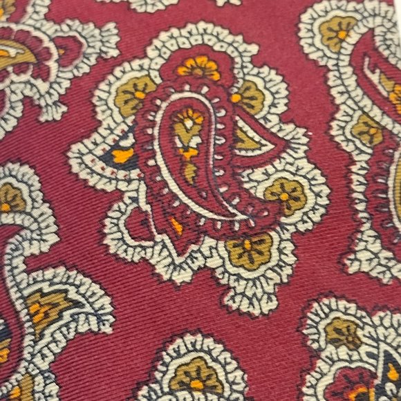 Robinsons California || Burgundy Paisley Tie - Picture 2 of 4